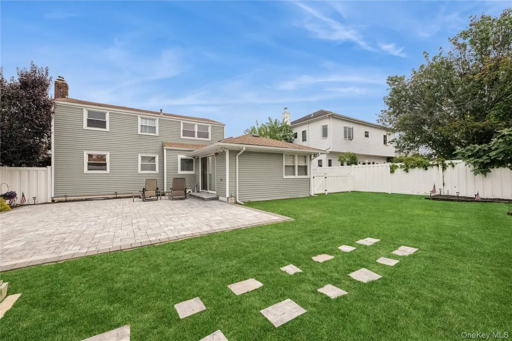 177 9th Street Bethpage NY 11714