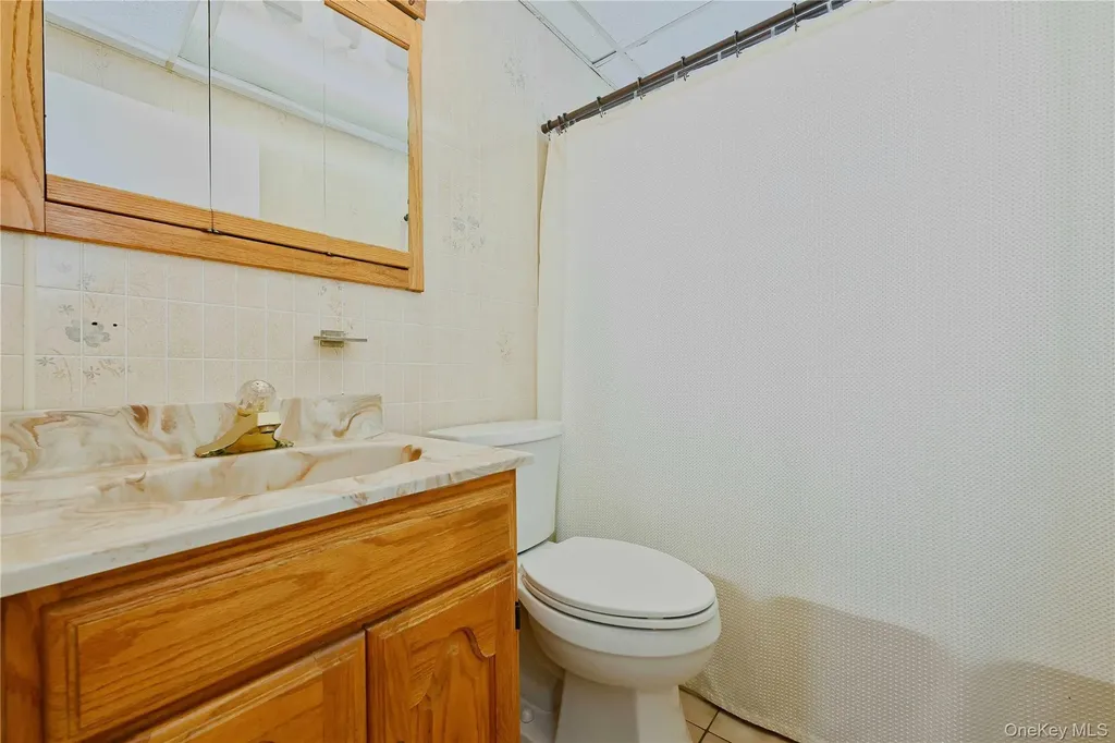 177 9th Street Bethpage NY 11714