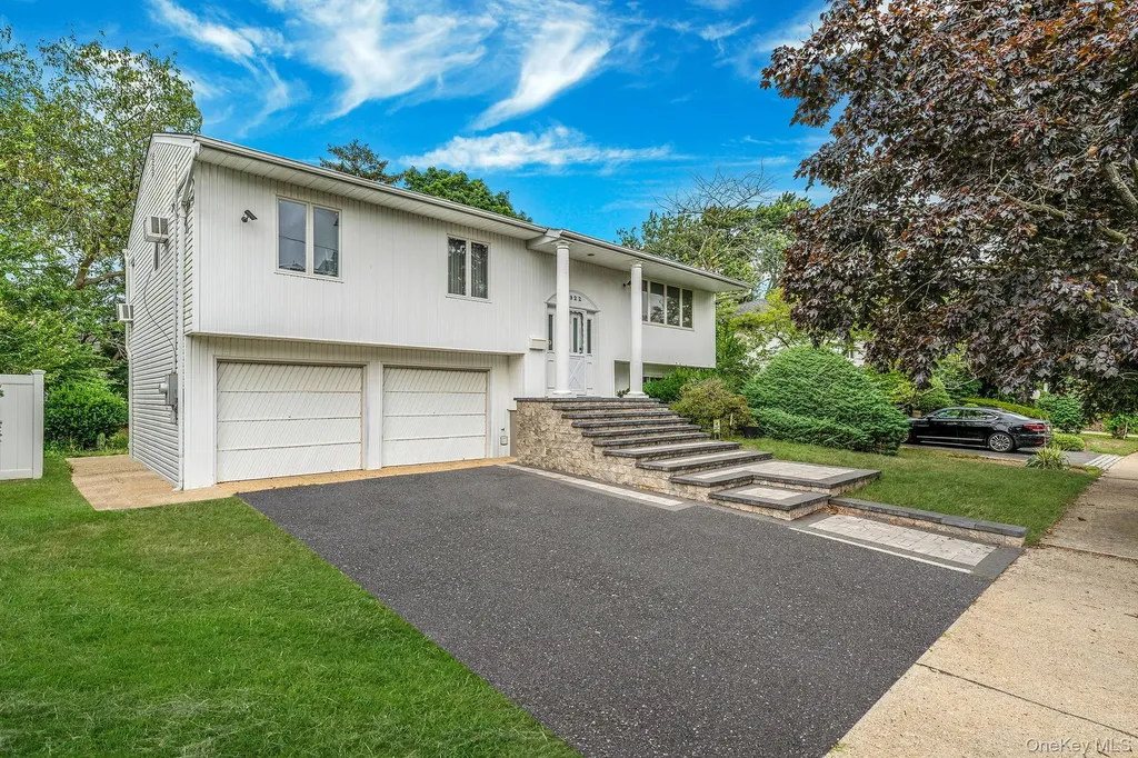 2922 Bond Drive Merrick NY 11566