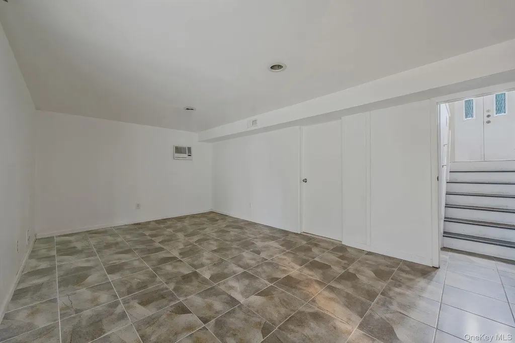 2922 Bond Drive Merrick NY 11566