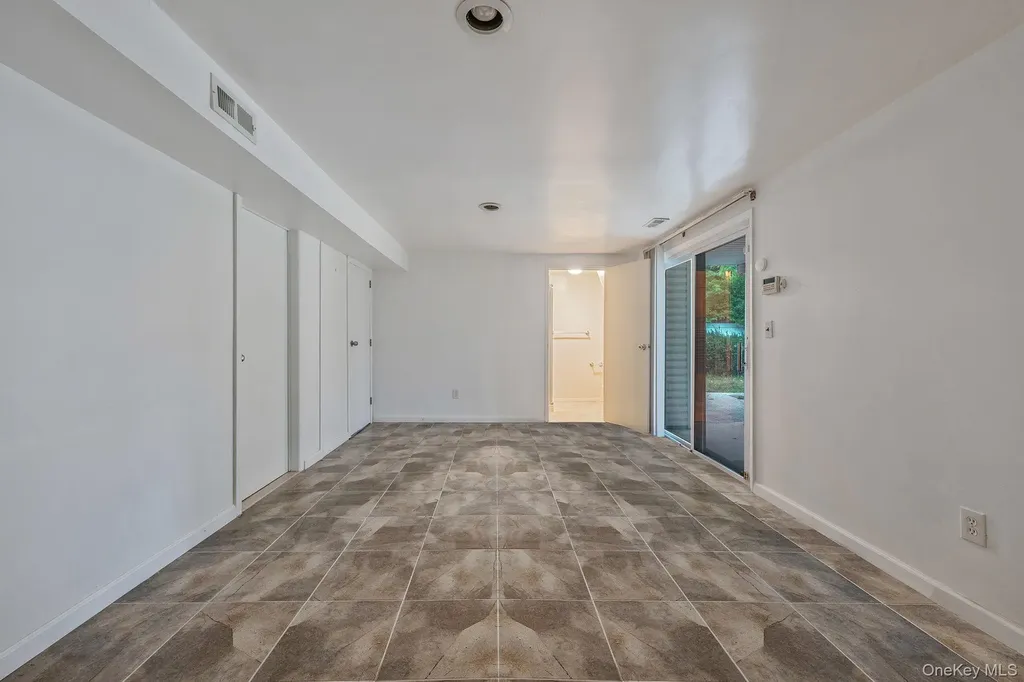 2922 Bond Drive Merrick NY 11566