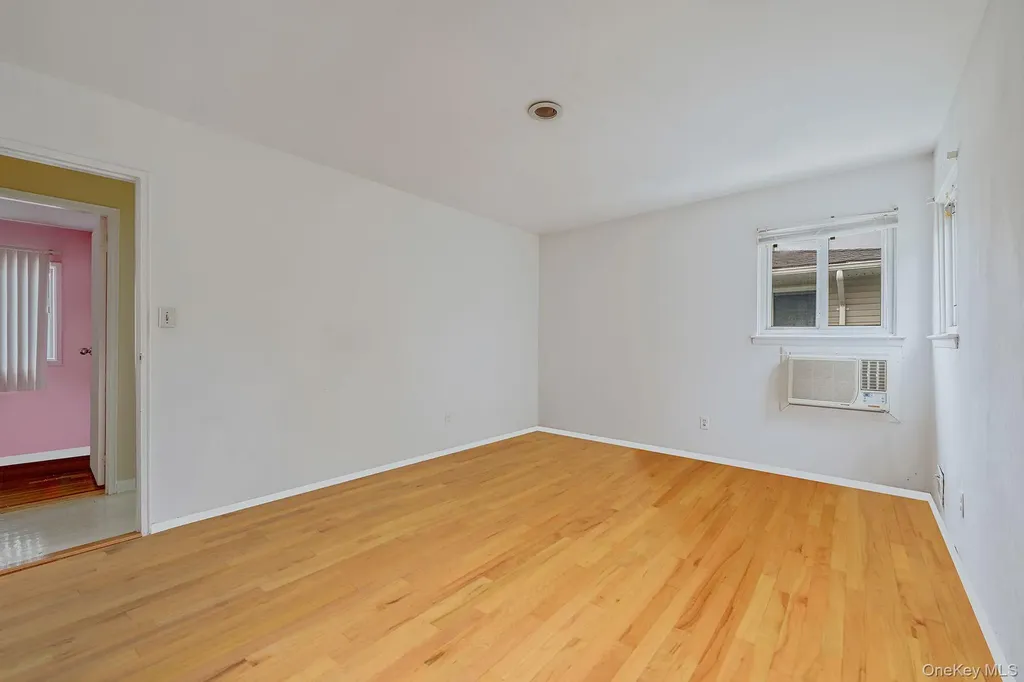 2922 Bond Drive Merrick NY 11566