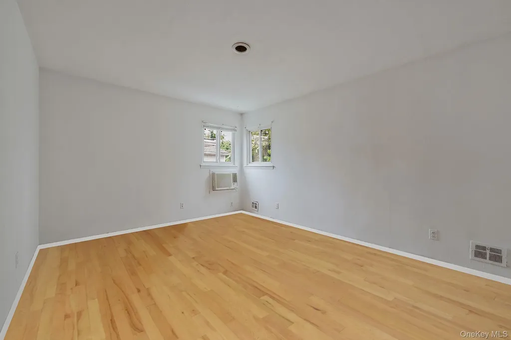 2922 Bond Drive Merrick NY 11566