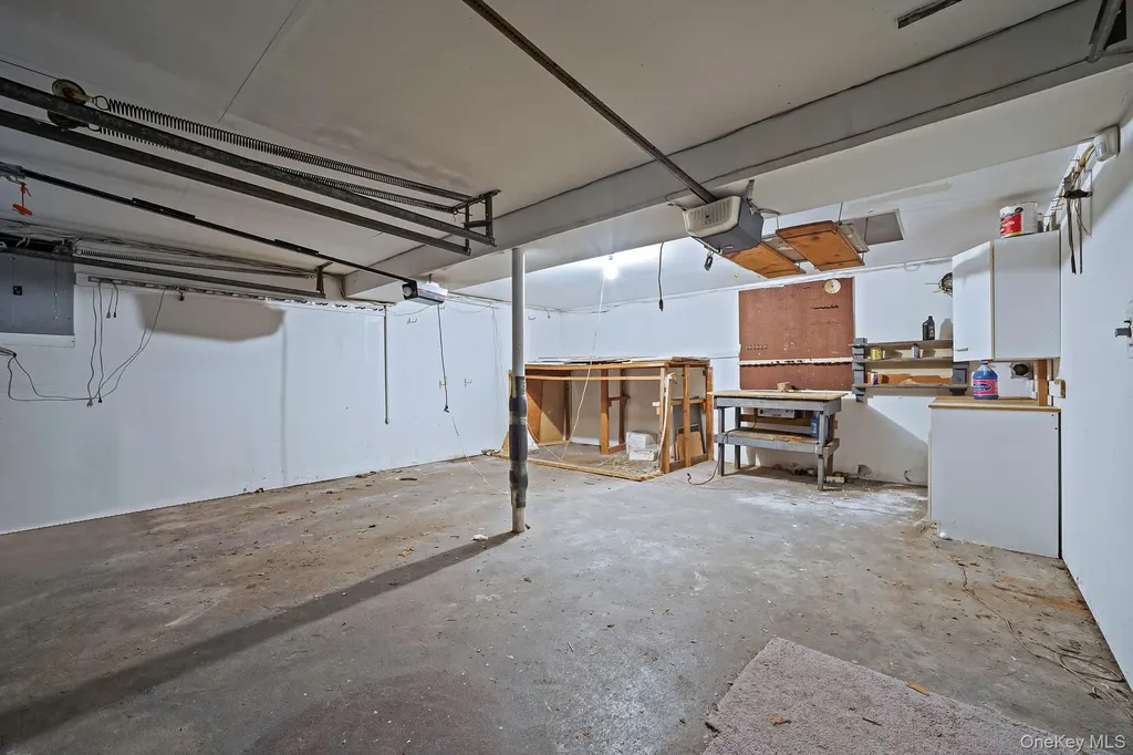 2922 Bond Drive Merrick NY 11566