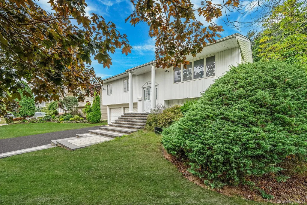 2922 Bond Drive Merrick NY 11566