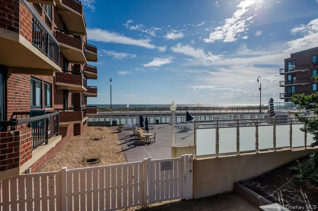 730 W Broadway Long Beach NY 11561