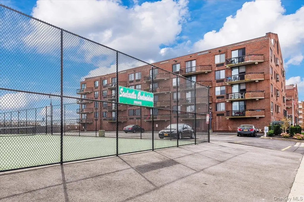 730 W Broadway Long Beach NY 11561