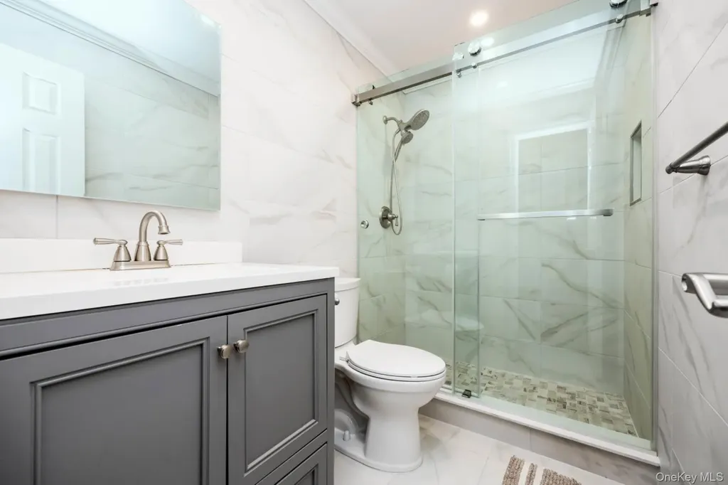 10 Harbour Lane Oyster Bay NY 11771