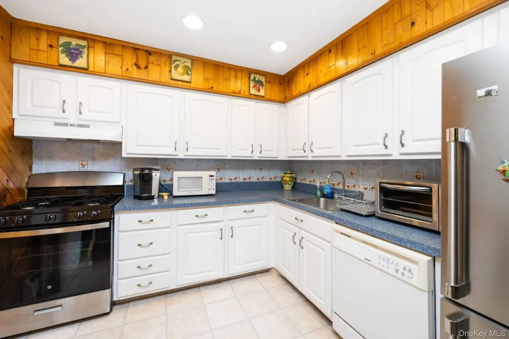 10 Harbour Lane Oyster Bay NY 11771