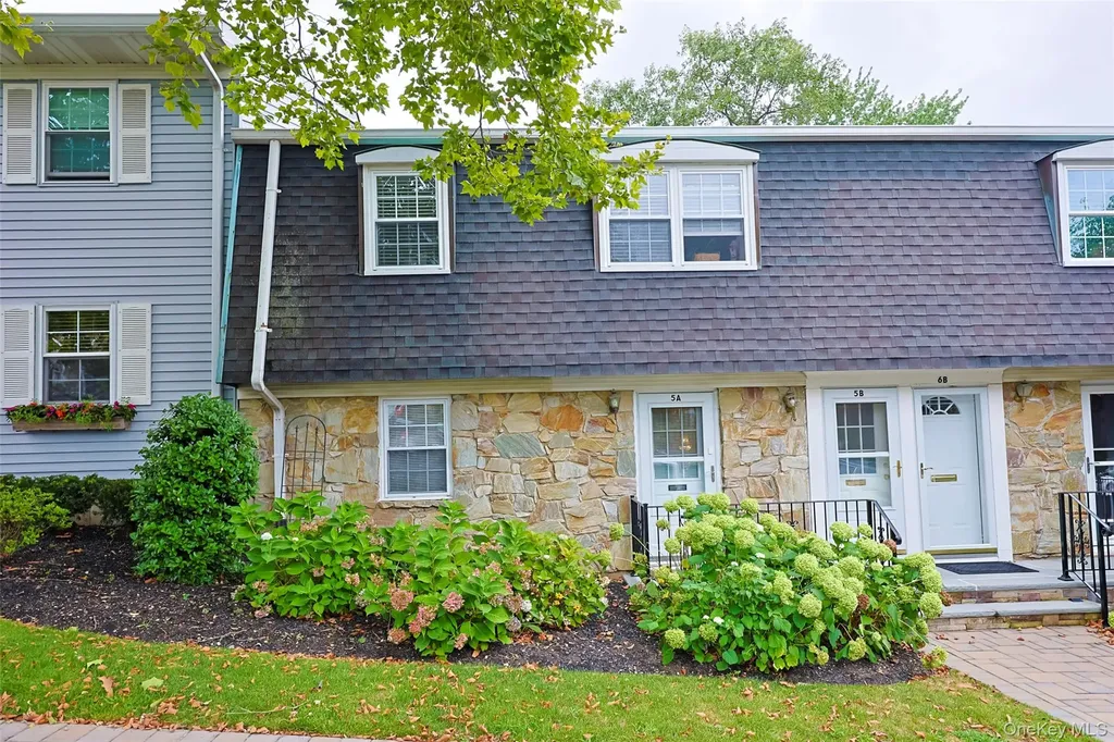 10 Harbour Lane Oyster Bay NY 11771