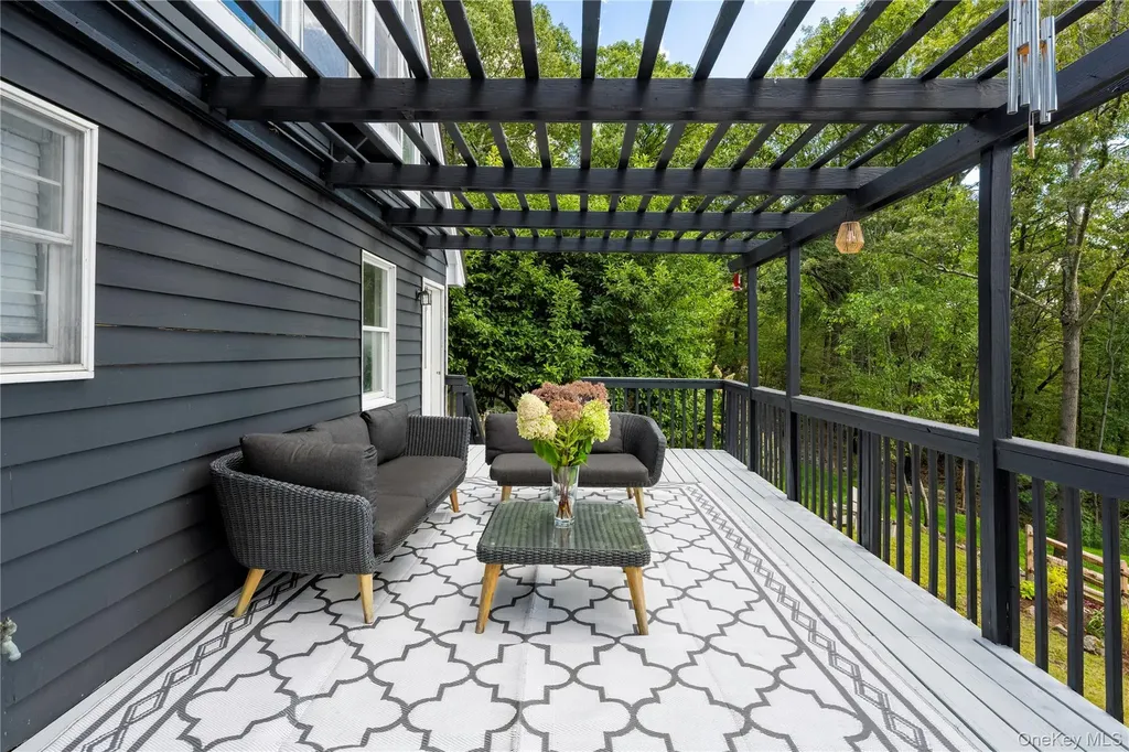 35 Garrison Woods Road Garrison NY 10524