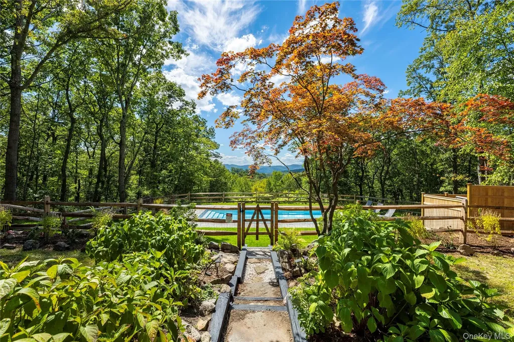 35 Garrison Woods Road Garrison NY 10524