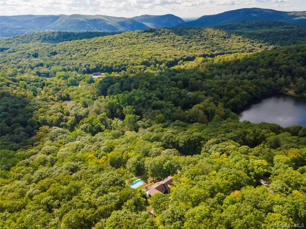 35 Garrison Woods Road Garrison NY 10524