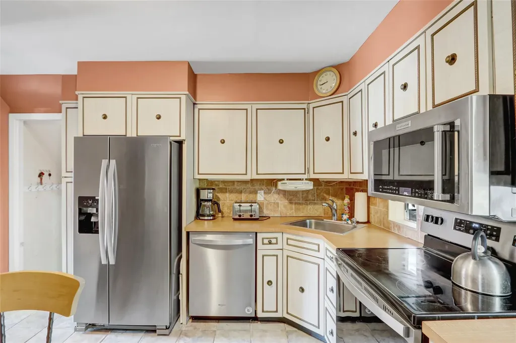 57 Elizabeth Drive Bethpage NY 11714