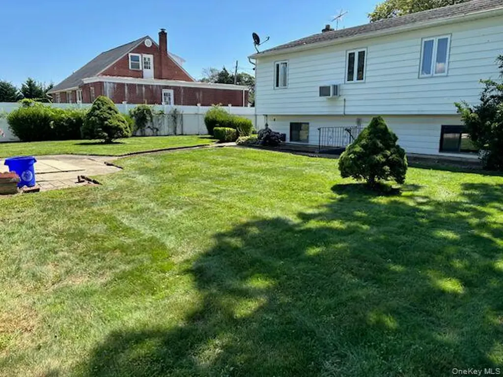 83 Justice Street West Babylon NY 11704