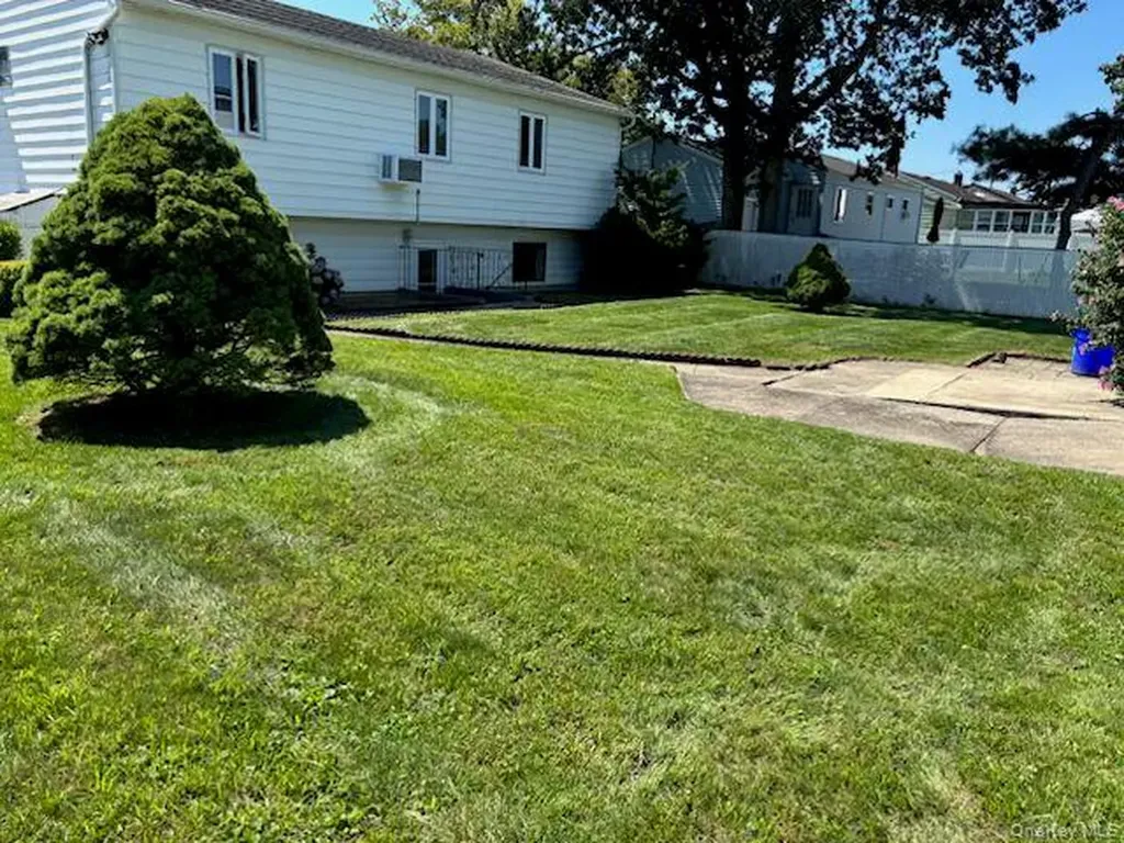 83 Justice Street West Babylon NY 11704