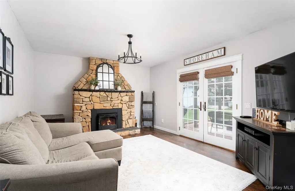 8 Miller Avenue Shoreham NY 11786