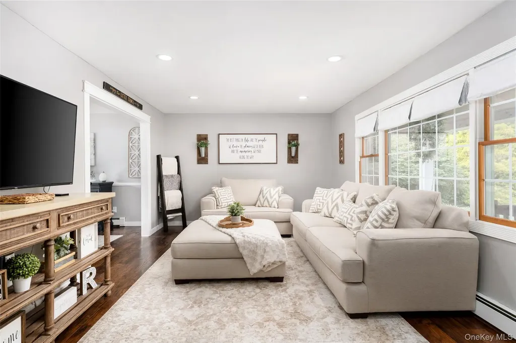 8 Miller Avenue Shoreham NY 11786