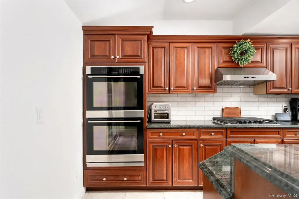8 Miller Avenue Shoreham NY 11786