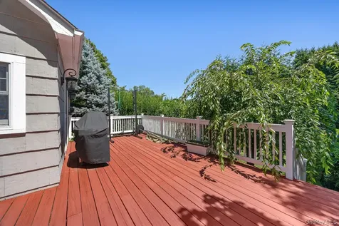 194 Bradley Road Scarsdale NY 10583
