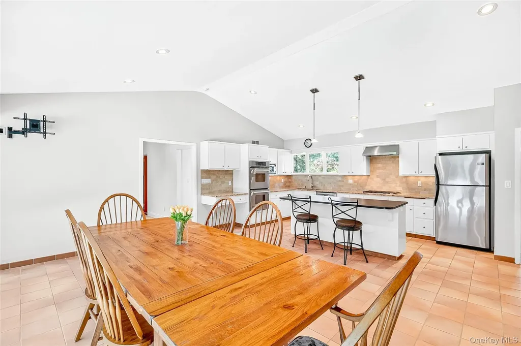 10 Barnaby Lane Hartsdale NY 10530