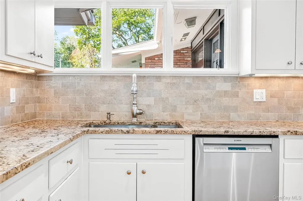 10 Barnaby Lane Hartsdale NY 10530