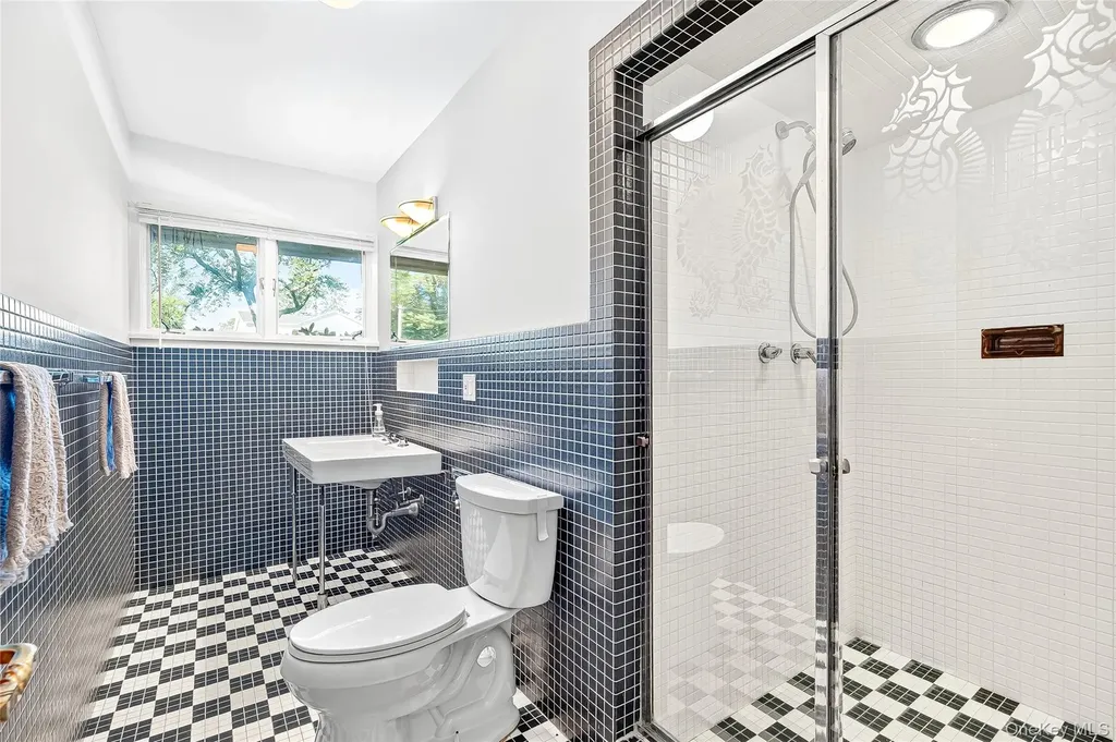 10 Barnaby Lane Hartsdale NY 10530