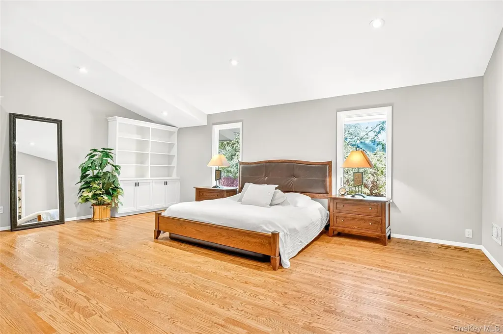 10 Barnaby Lane Hartsdale NY 10530