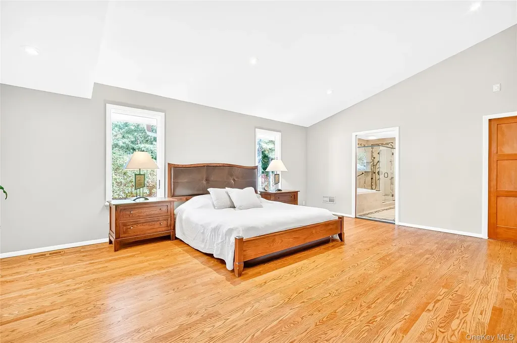 10 Barnaby Lane Hartsdale NY 10530