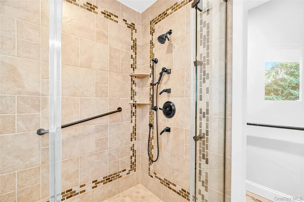 10 Barnaby Lane Hartsdale NY 10530