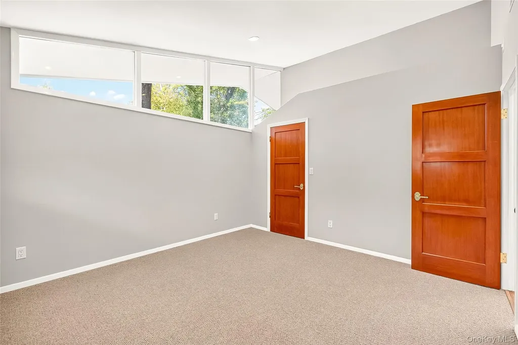 10 Barnaby Lane Hartsdale NY 10530