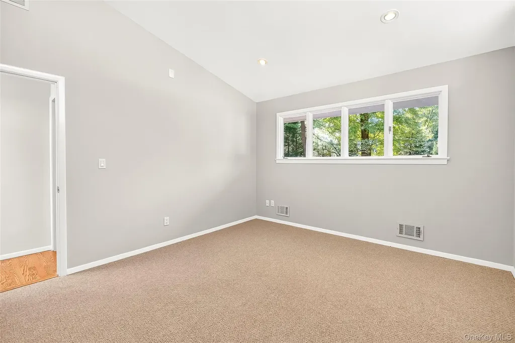 10 Barnaby Lane Hartsdale NY 10530