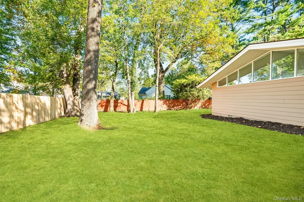 10 Barnaby Lane Hartsdale NY 10530