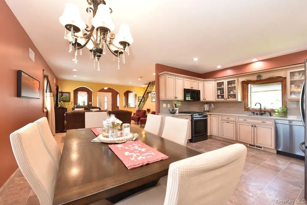385 Oceanside Parkway Oceanside NY 11572