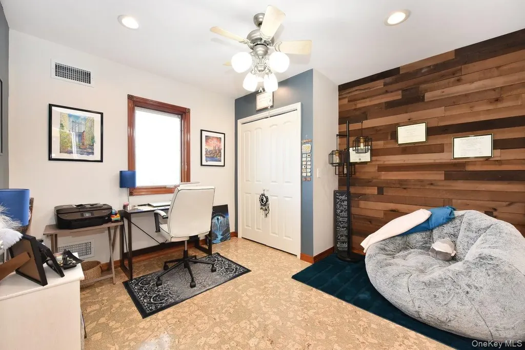 385 Oceanside Parkway Oceanside NY 11572