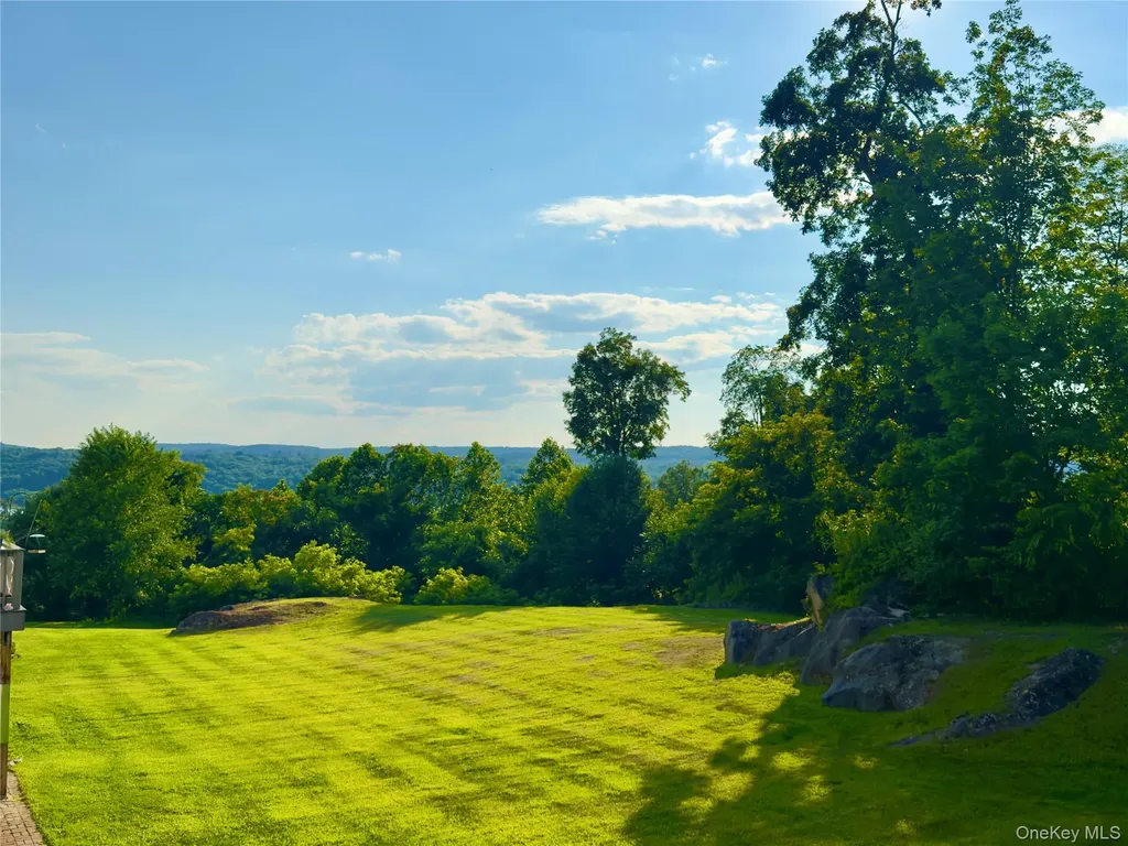 54 Hudson View Terrace Hyde Park NY 12538