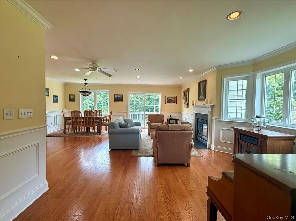 54 Hudson View Terrace Hyde Park NY 12538