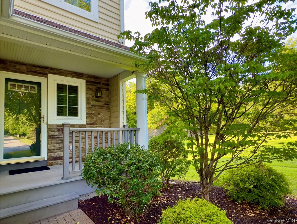 54 Hudson View Terrace Hyde Park NY 12538