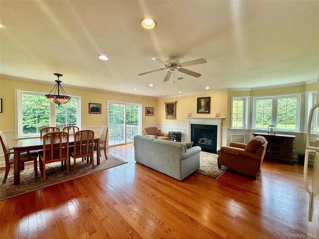 54 Hudson View Terrace Hyde Park NY 12538