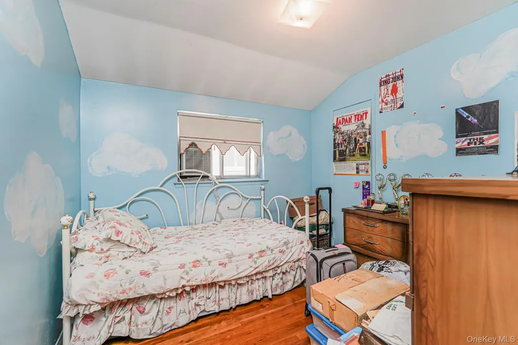 41 Middle Loop Road Staten Island NY 10308