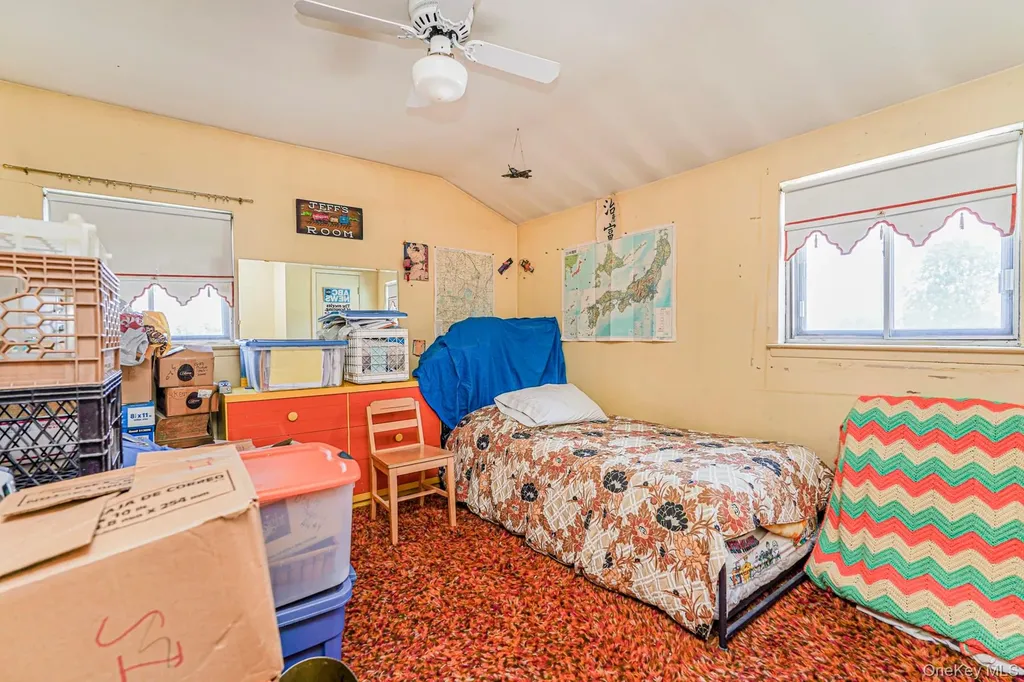 41 Middle Loop Road Staten Island NY 10308