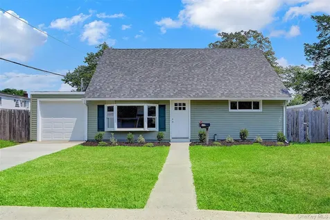 328 Martin Place Bethpage NY 11714