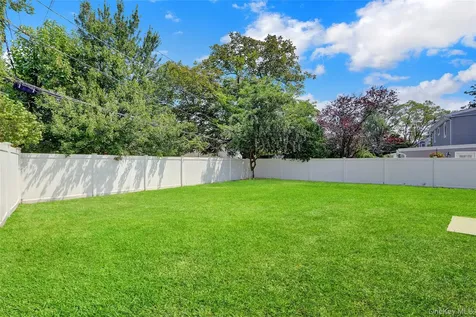 328 Martin Place Bethpage NY 11714