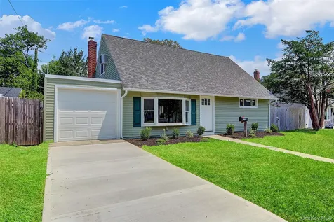 328 Martin Place Bethpage NY 11714