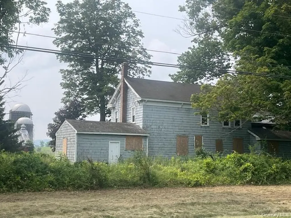 1820 County Route 7 Ancram NY 12502