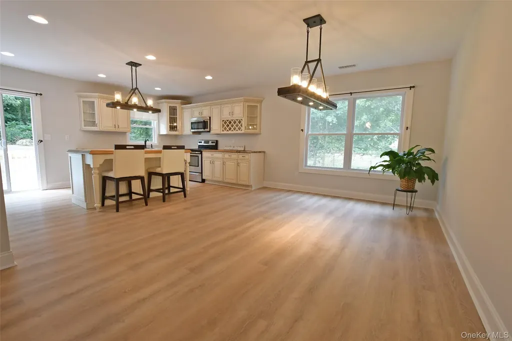 39 Hill Street E Wading River NY 11792