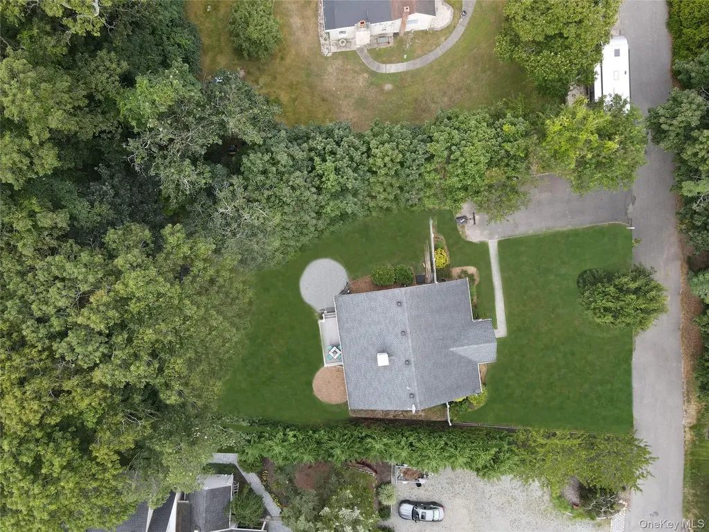 39 Hill Street E Wading River NY 11792