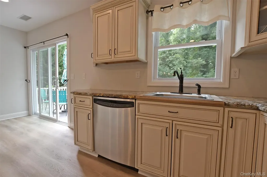 39 Hill Street E Wading River NY 11792