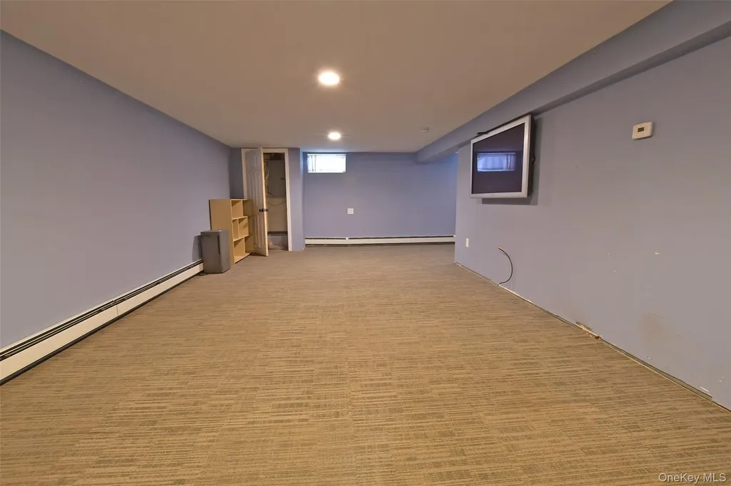 39 Hill Street E Wading River NY 11792