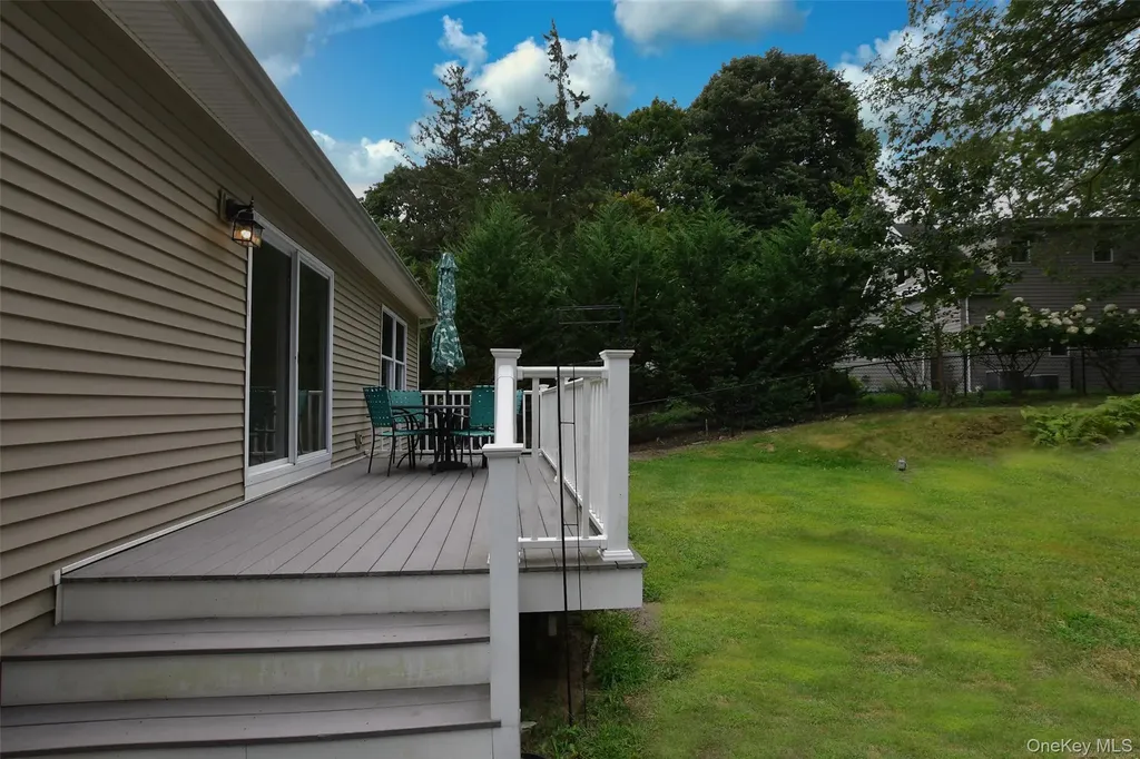 39 Hill Street E Wading River NY 11792